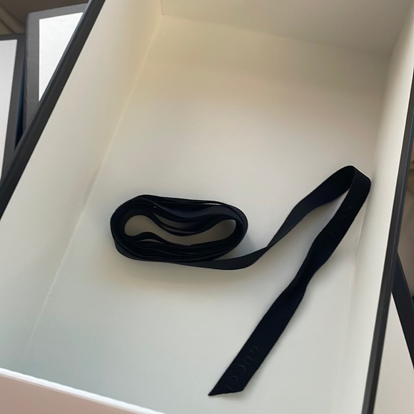 Authentic Gucci Shoe Box with ribbon 🎀🎁🎁🎁 - Picture 8 of 8